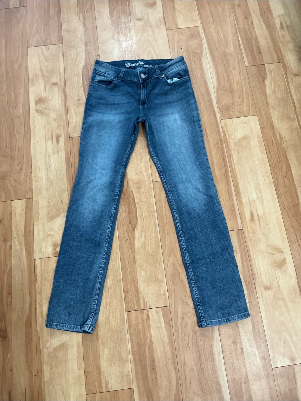 Wrangler Women's Medium Blue Straight-Leg Denim Jeans